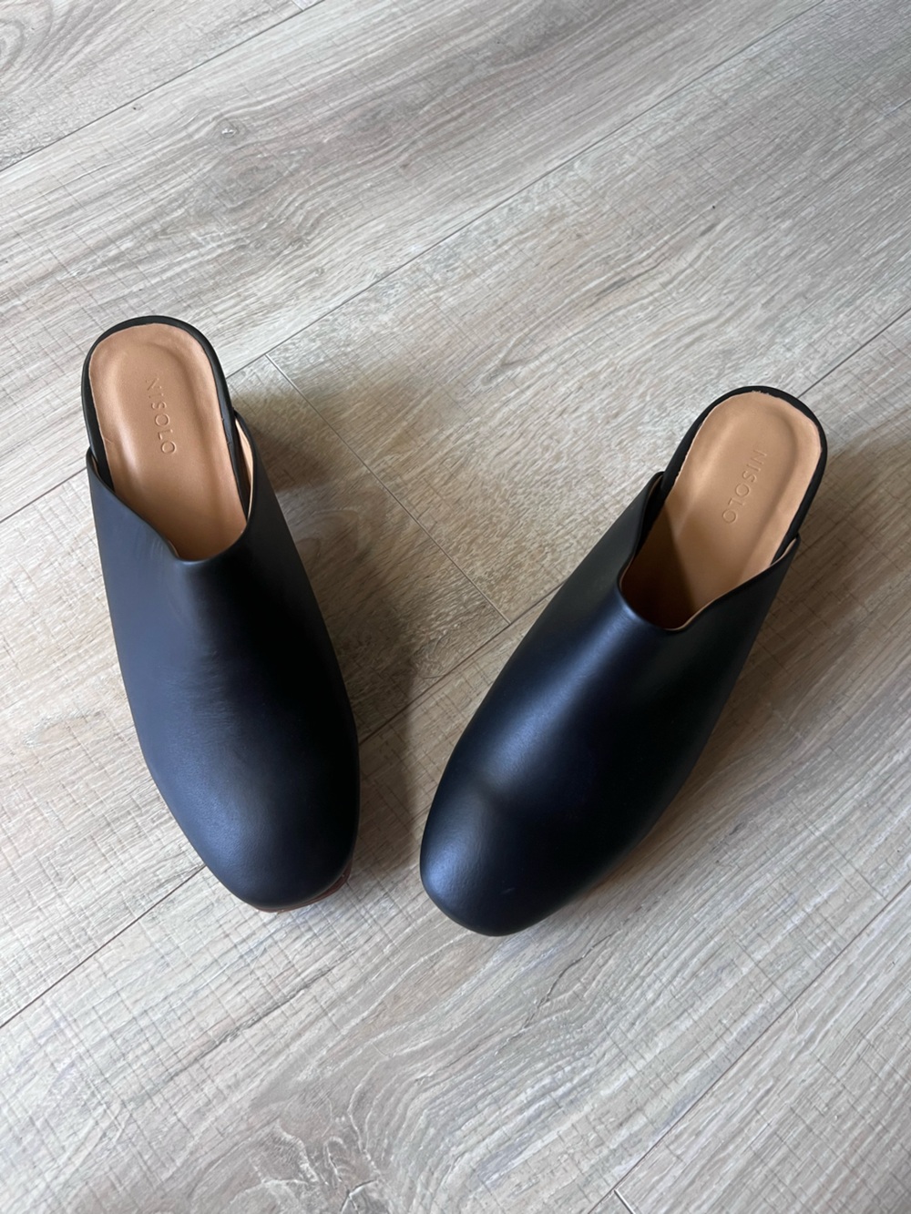New Nisolo Black All Day Mule leather